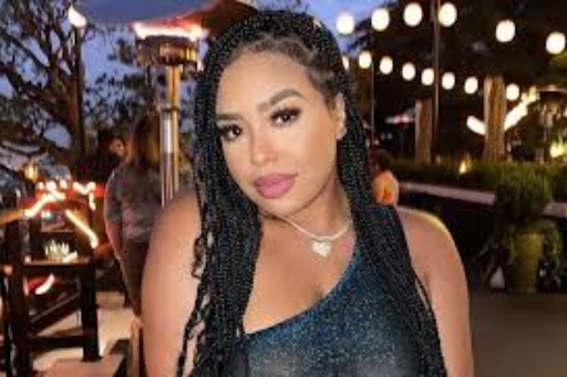 B Simone net worth